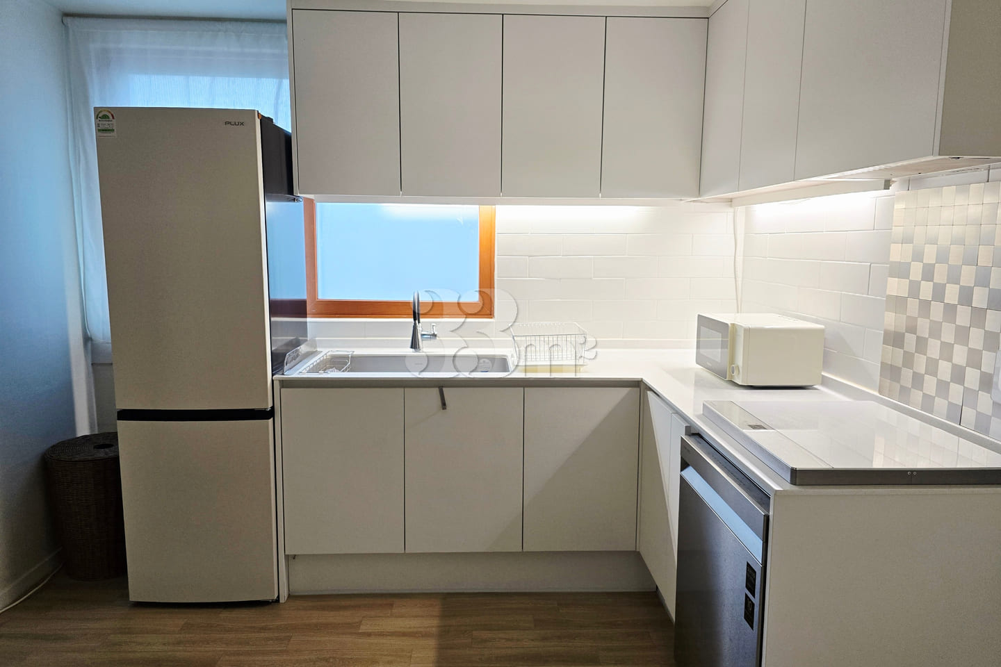 Fully furnished 2-bedroom apartment in Seoul 10th image