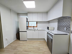 Fully furnished 2-bedroom apartment in Seoul 9th image
