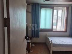 Room 501 4th image