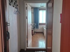 Room 501 7th image