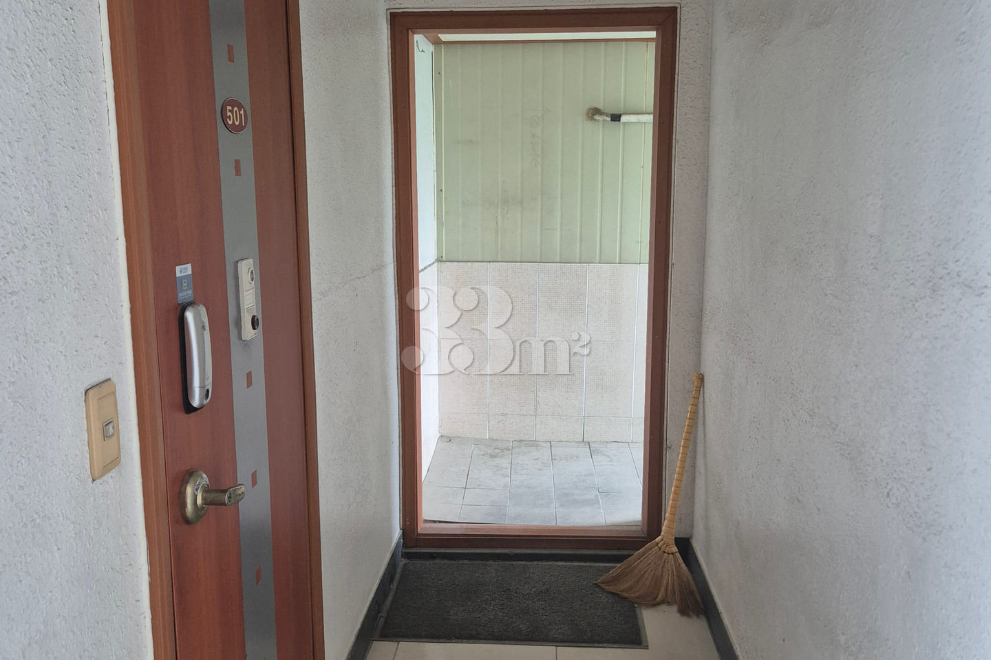 Room 501 1th image