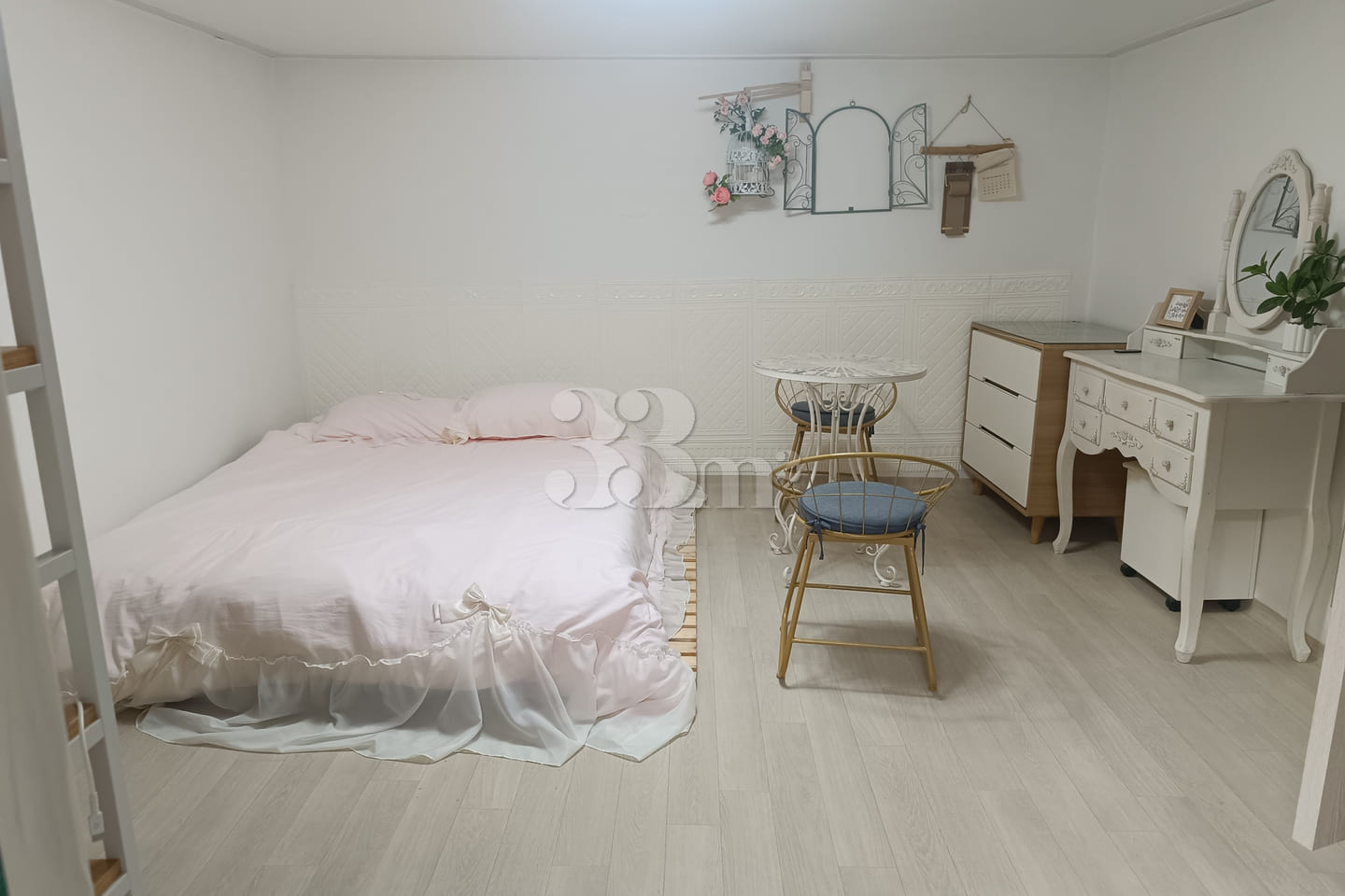 Moonlight Nook Room 0th image