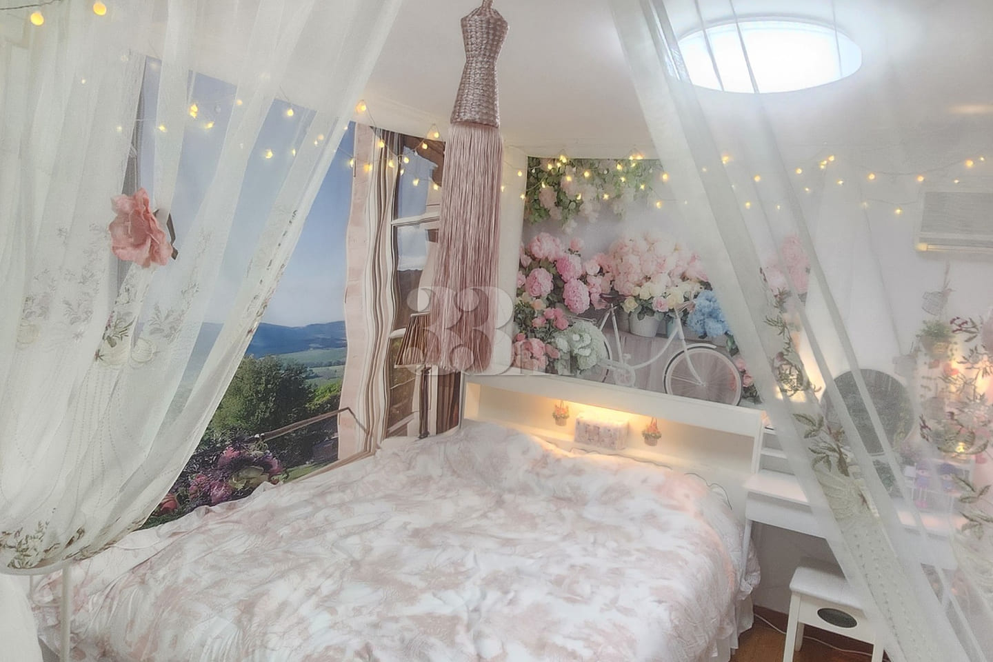 Our cozy and snug home 1th image