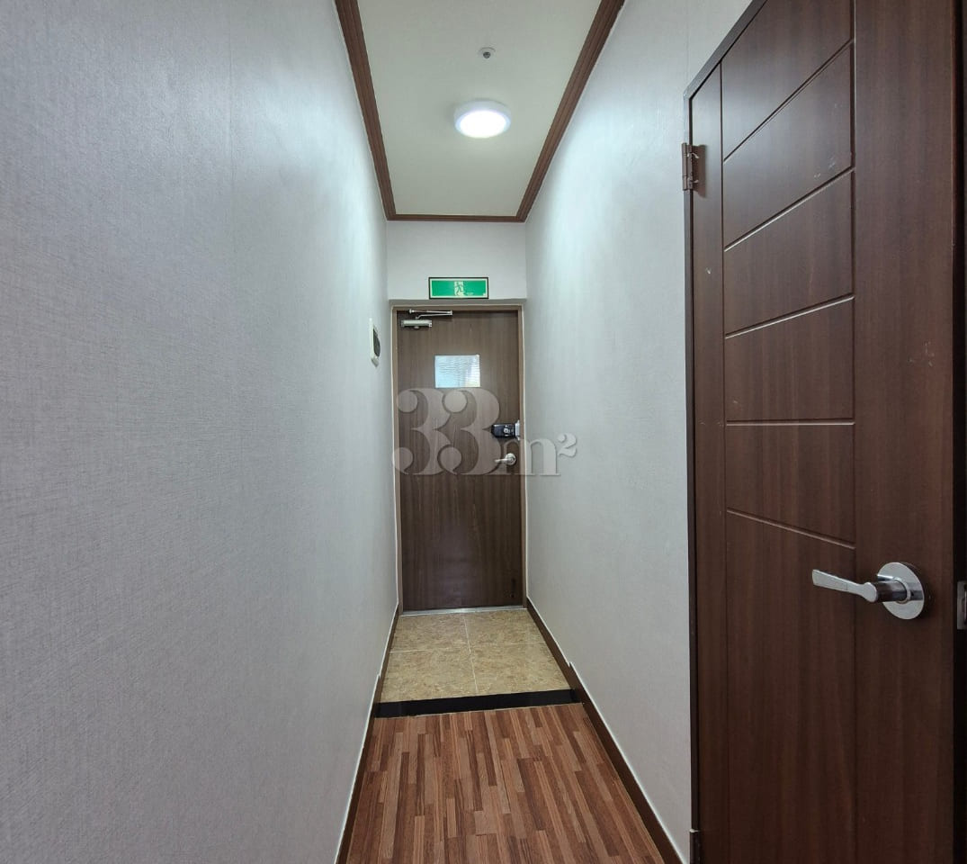 A studio apartment with a convenience store r 4th image