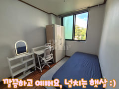 A studio apartment with a convenience store r 5th image