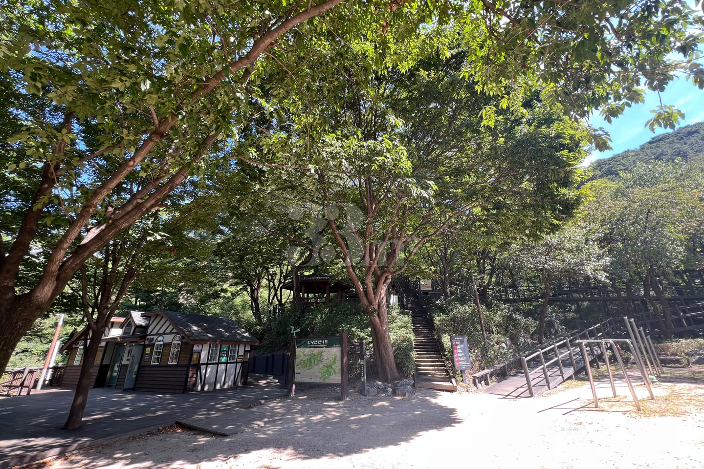 무악재역/자연 속 집 16번째 이미지