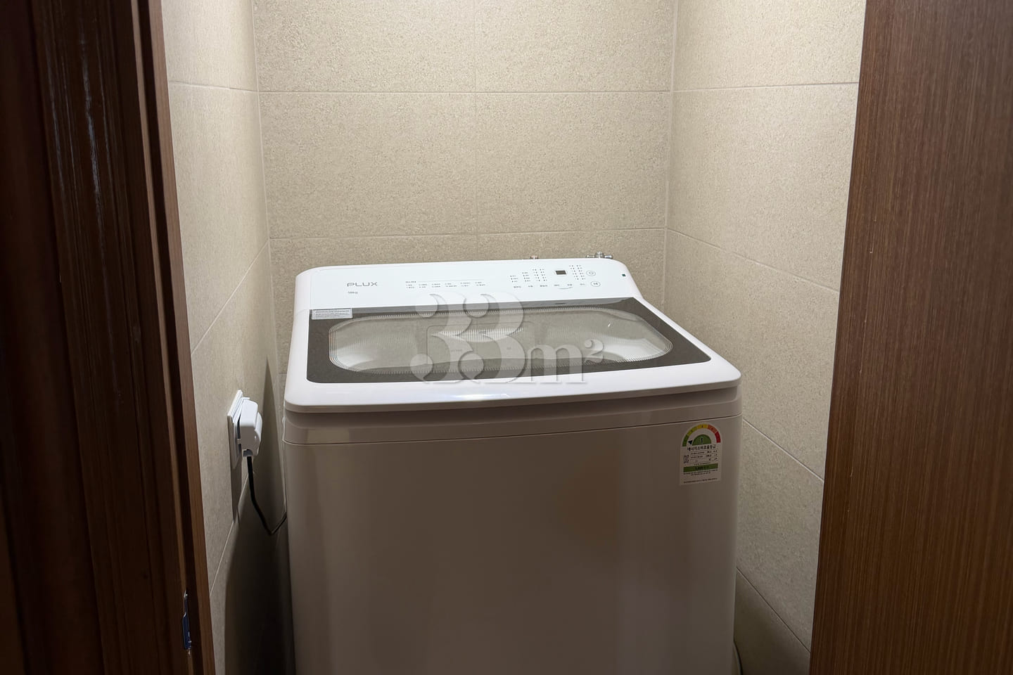 Fully furnished 3-bedroom apartment near Jams 11th image