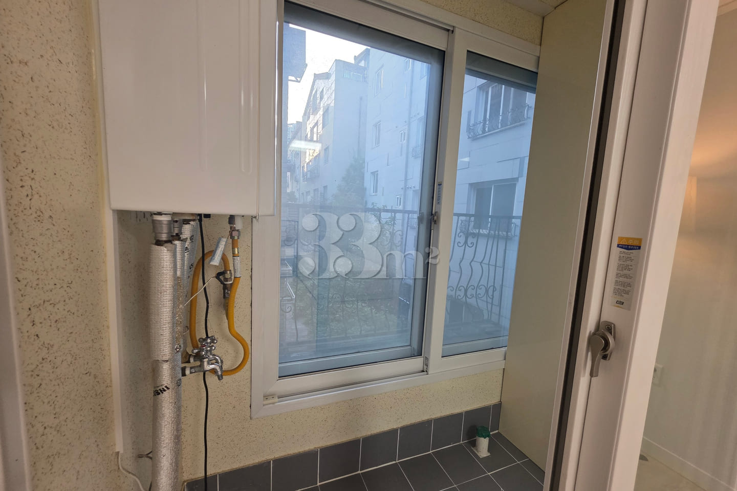 Neat & Cozy Studio in Yeokbuk (Unit 201) 5th image