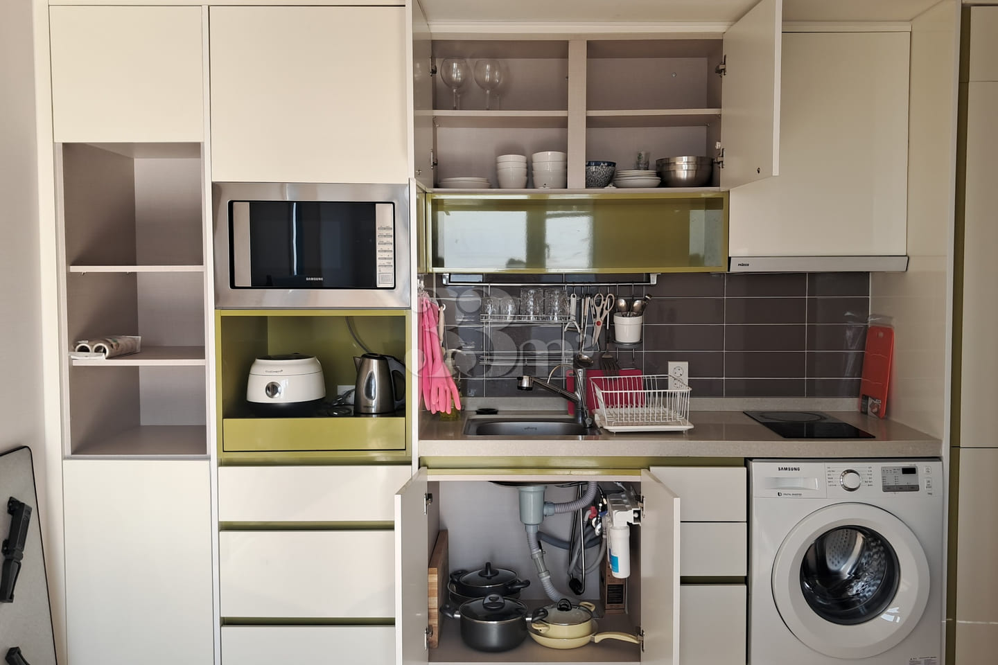 One-month stay in a two-room apartment with a 18th image