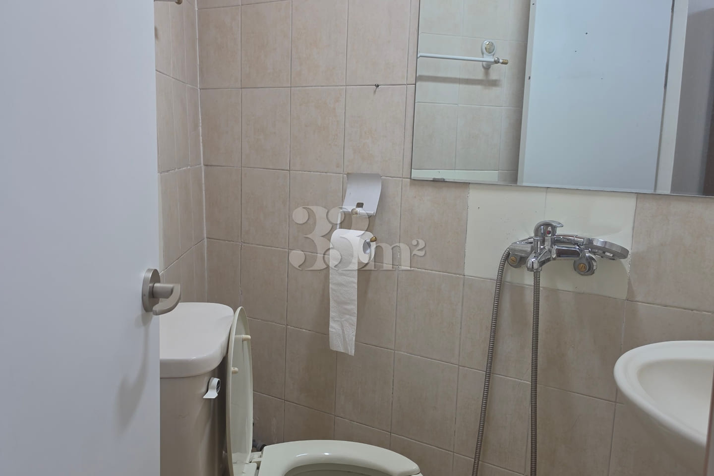 2nd floor, 4-minute walk from Yeomchang Stati 7th image