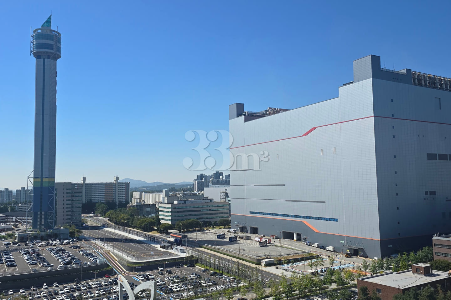 In front of the main gate of Hynix in Bubal,  18th image