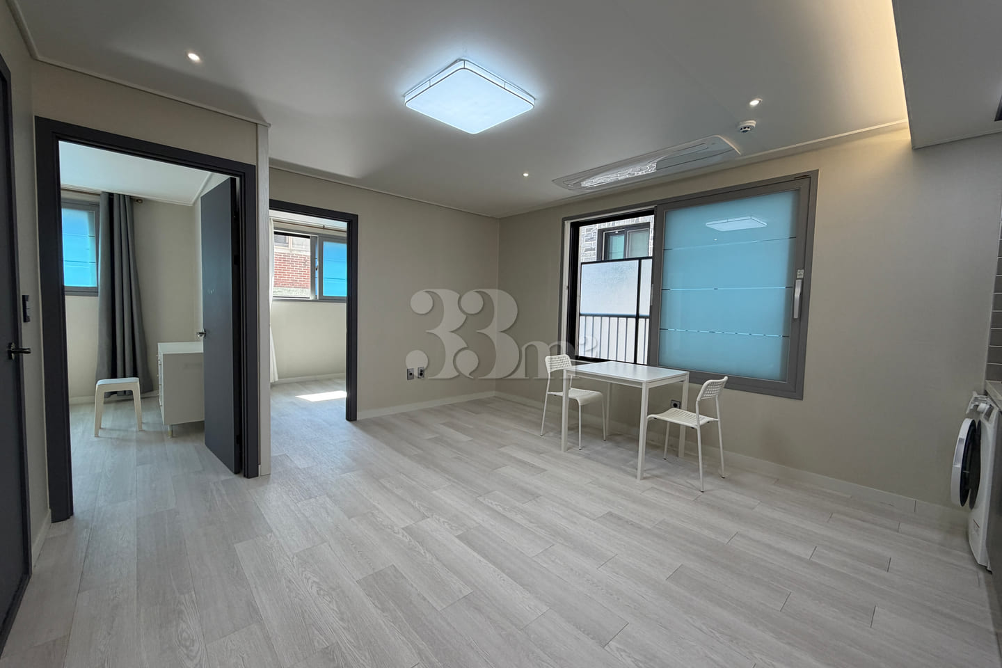8-minute walk to Kkachisan Station / 2-room u 0th image