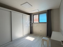 8-minute walk to Kkachisan Station / 2-room u 2th image