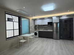 8-minute walk to Kkachisan Station / 2-room u 1th image