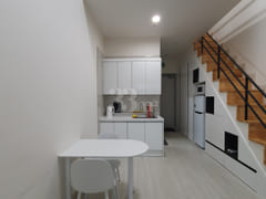 Southeast-facing duplex with a great view 6th image