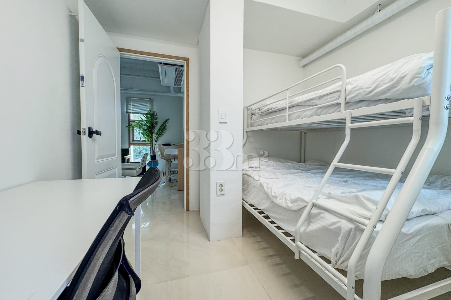 Living in a 23-pyeong Home During Peak Cherry 13th image