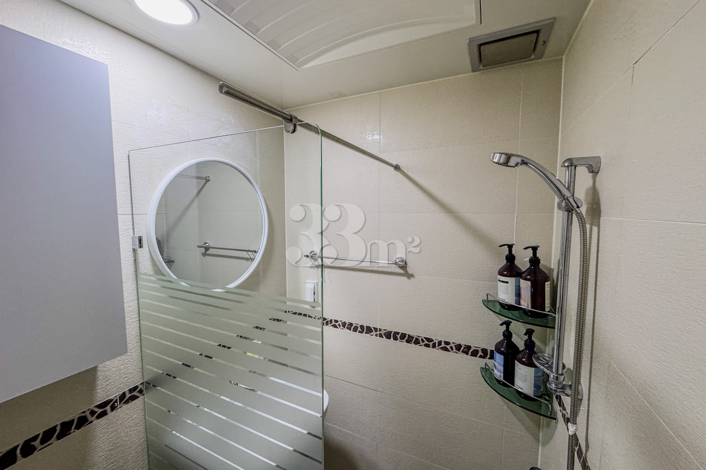 Living in a 23-pyeong Home During Peak Cherry 15th image