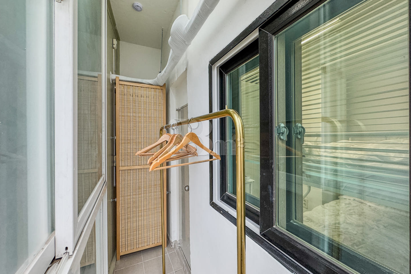 Living in a 23-pyeong Home During Peak Cherry 16th image