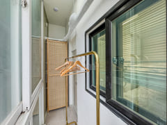 Living in a 23-pyeong Home During Peak Cherry 16th image