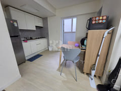 Room 202 8th image