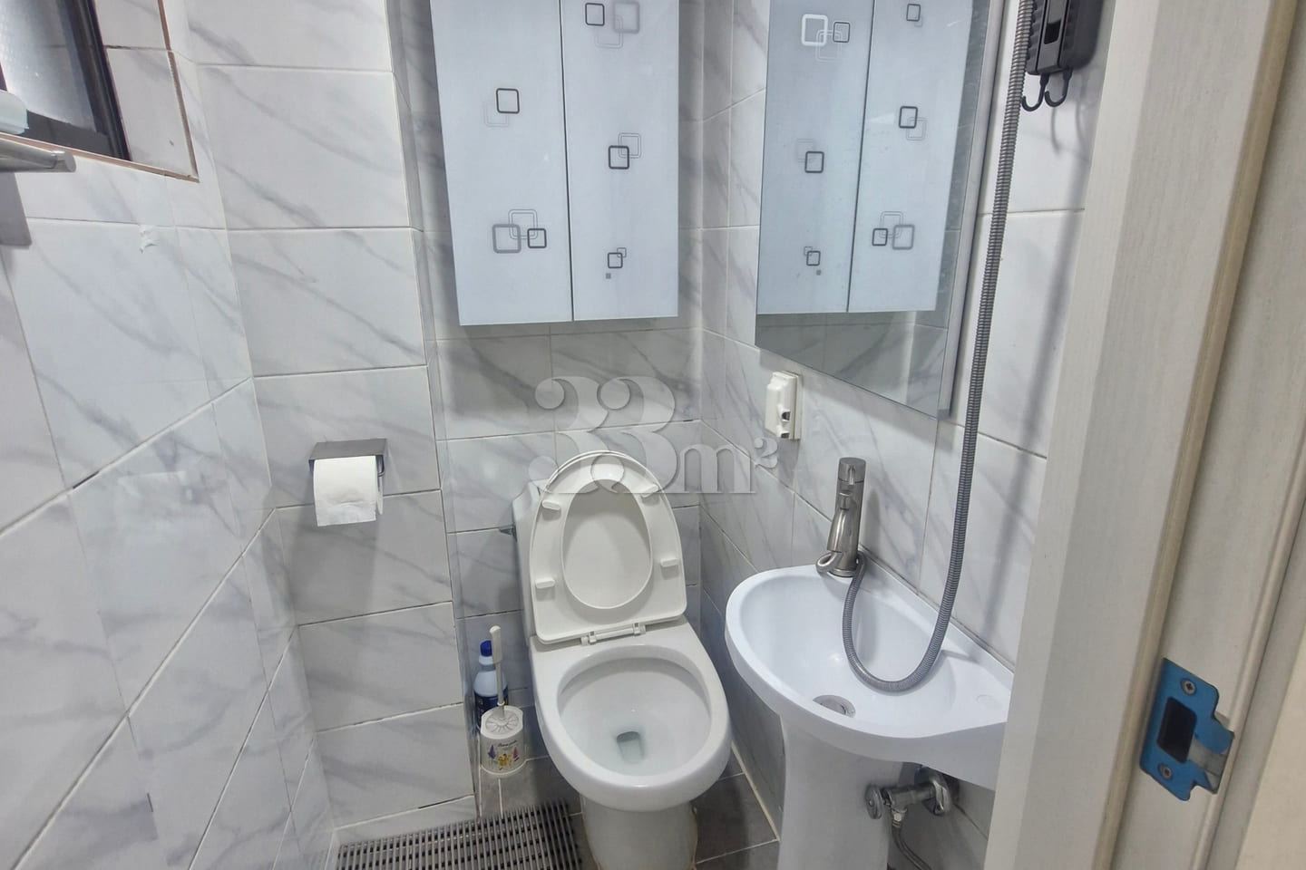 Studio apartment with a separate kitchen 4th image