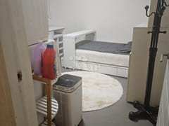 Hue Stay, B402 5th image