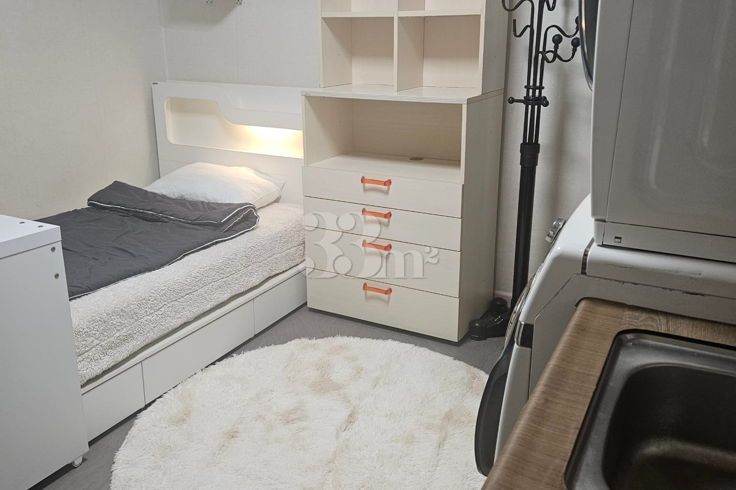 Hue Stay, B402 6th image