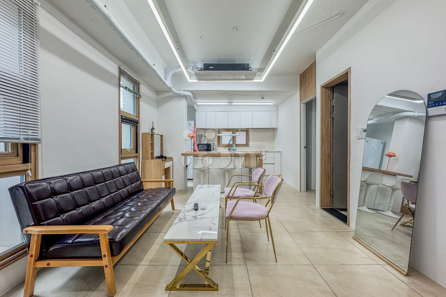 Living in a 23-pyeong Home During Cherry Blos 0th image