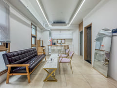 Living in a 23-pyeong Home During Cherry Blos 0th image