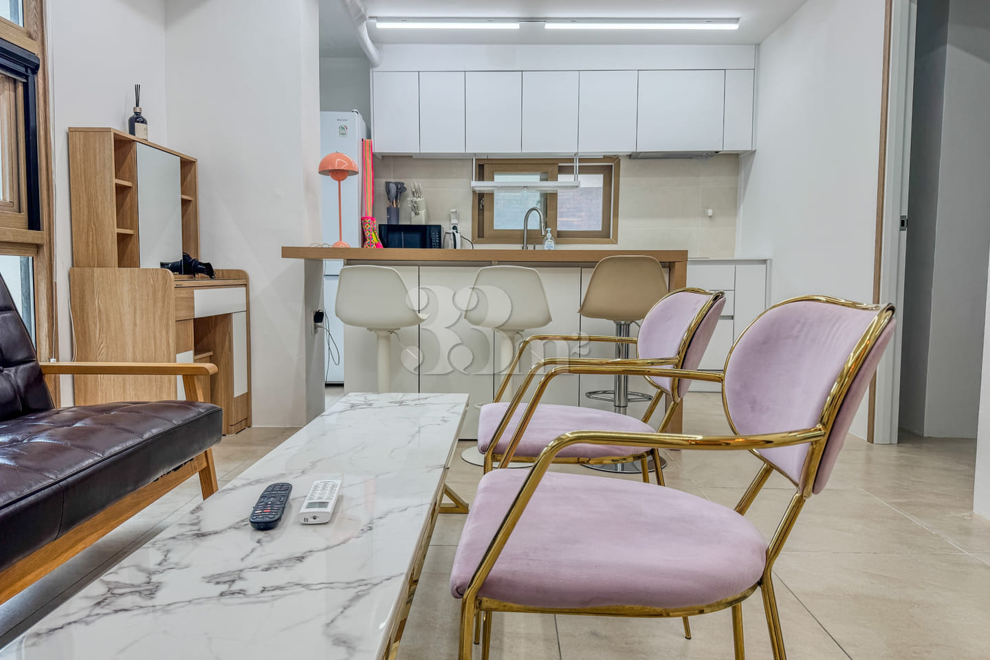 Living in a 23-pyeong Home During Cherry Blos 1th image