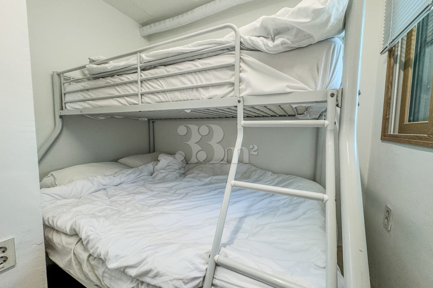 Living in a 23-pyeong Home During Cherry Blos 9th image