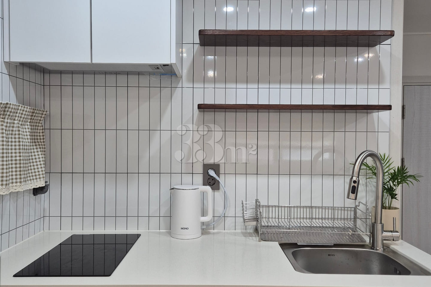 A transportation hub. A neat and tidy home 🏠 4th image