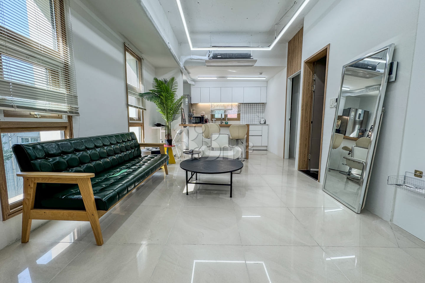 Living in a 23-pyeong Home During Peak Cherry 0th image