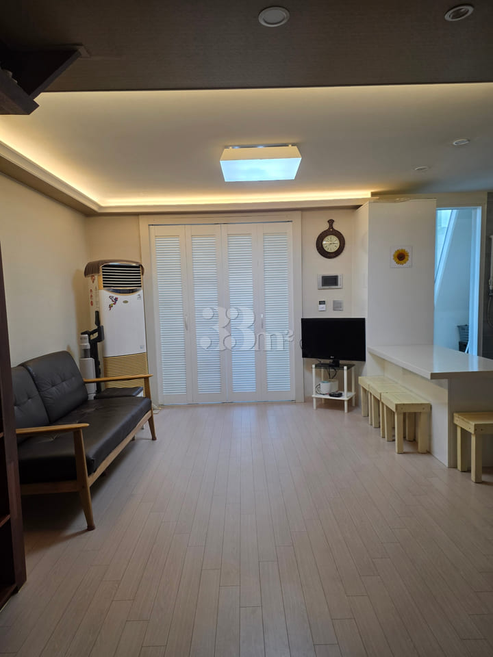 Gap during moving/renovation 방 이미지