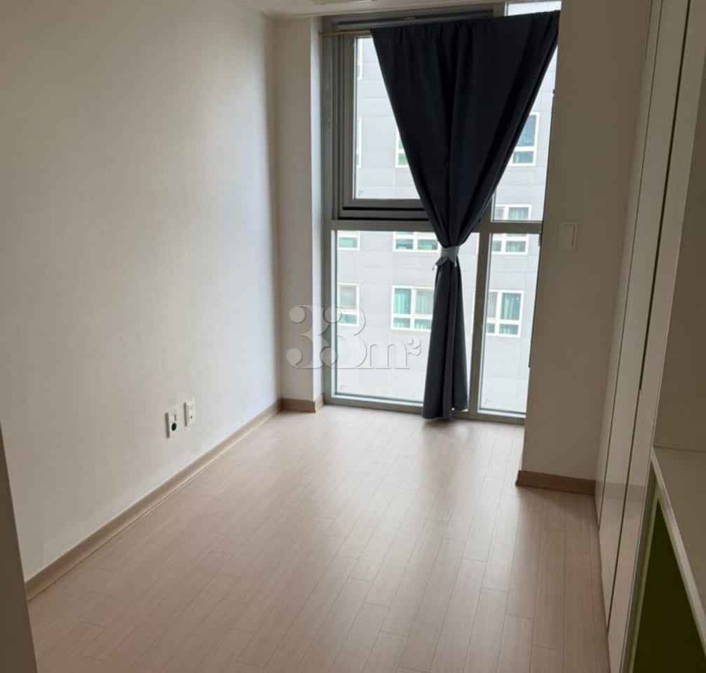 Located near Hongdae, Mangwon, and Yeonnam st 1th image