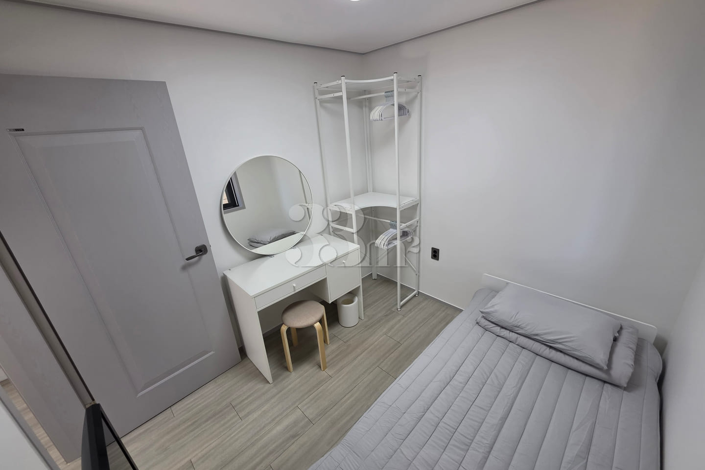 Newly built, fully furnished 1.5-room unit 5th image