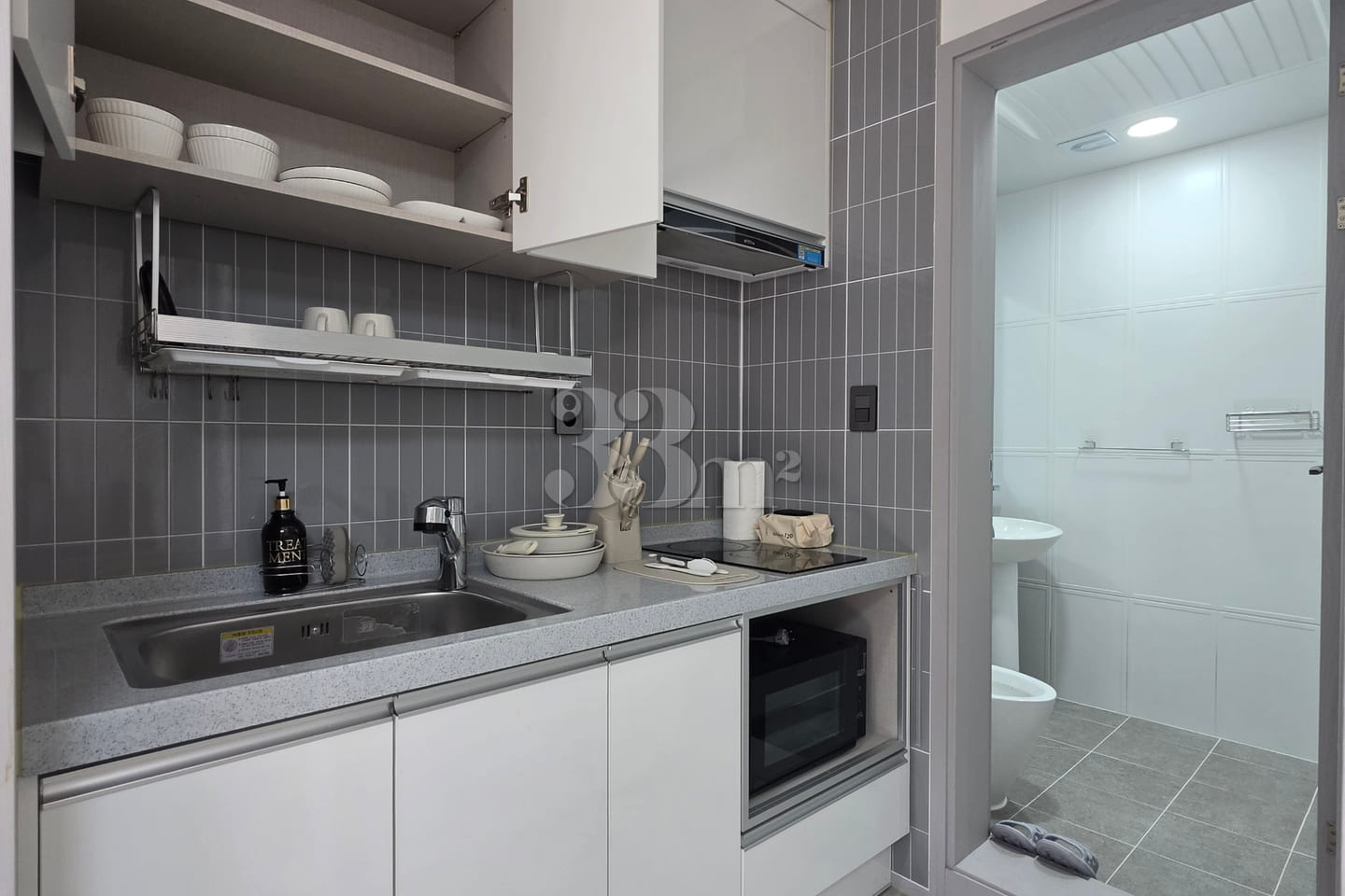 Newly built, fully furnished 1.5-room unit 7th image
