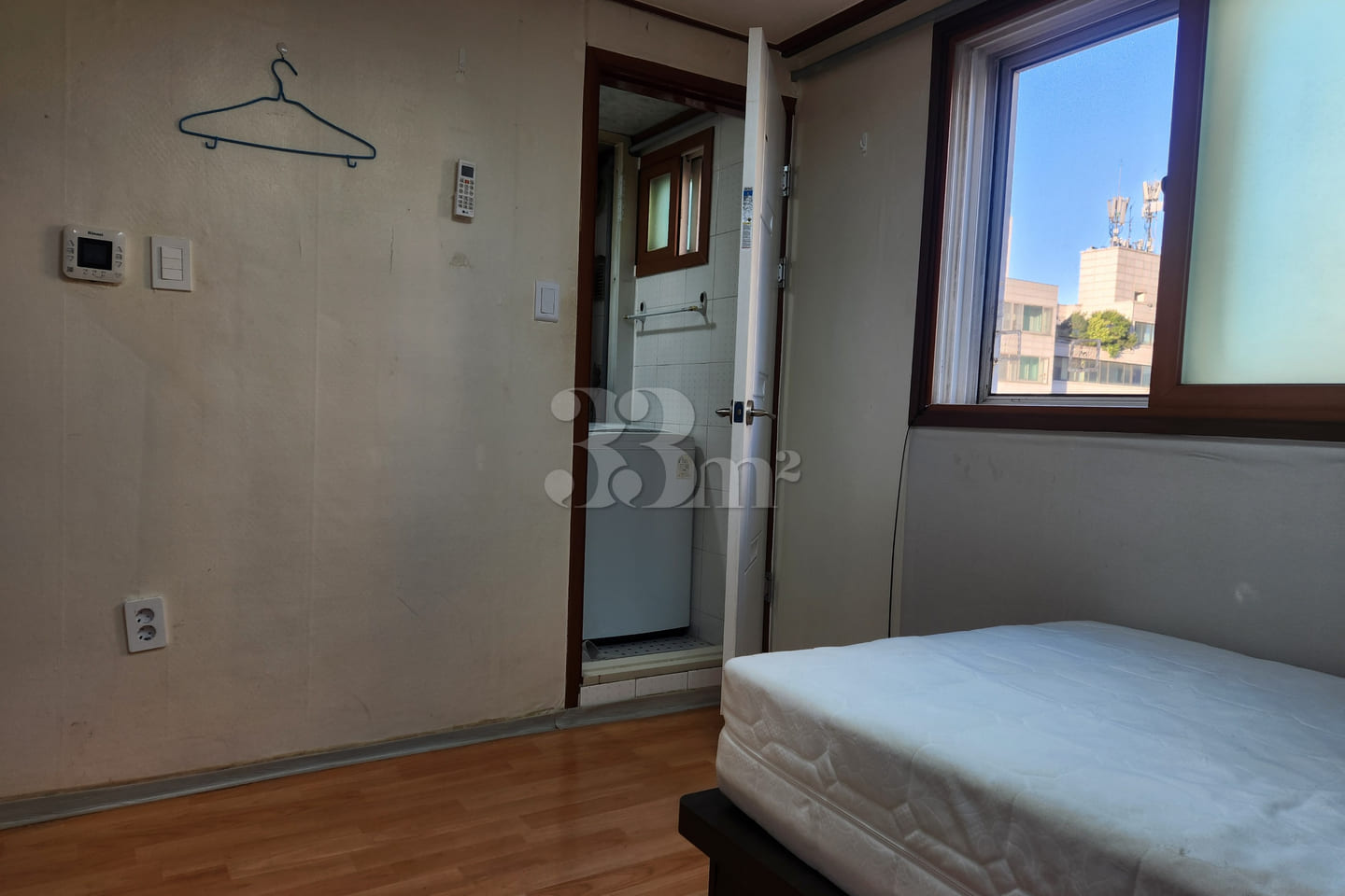 Studio apartment with a commute to Gangnam 6th image