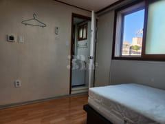 Studio apartment with a commute to Gangnam 6th image