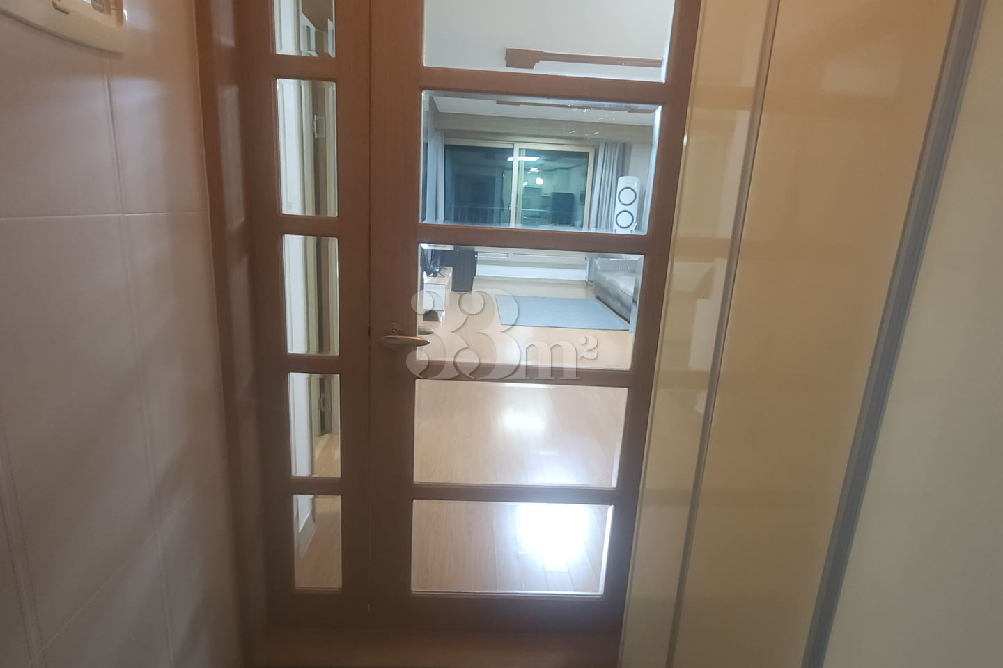 Spacious two-room unit with a vacation-rental 1th image