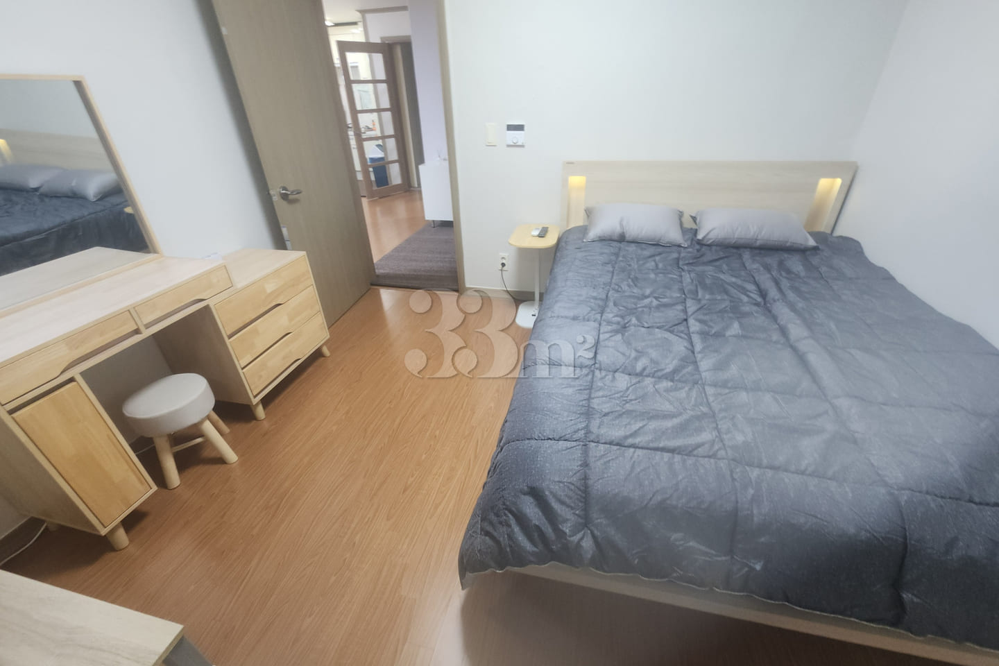 Spacious two-room unit with a vacation-rental 15th image