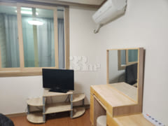 Spacious two-room unit with a vacation-rental 17th image