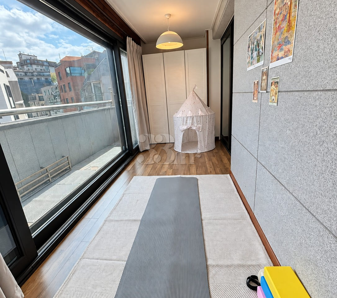 2-bedroom unit in Banpo Seorae Village 11th image