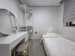 Newly built, fully furnished 1.5-room unit 3th image