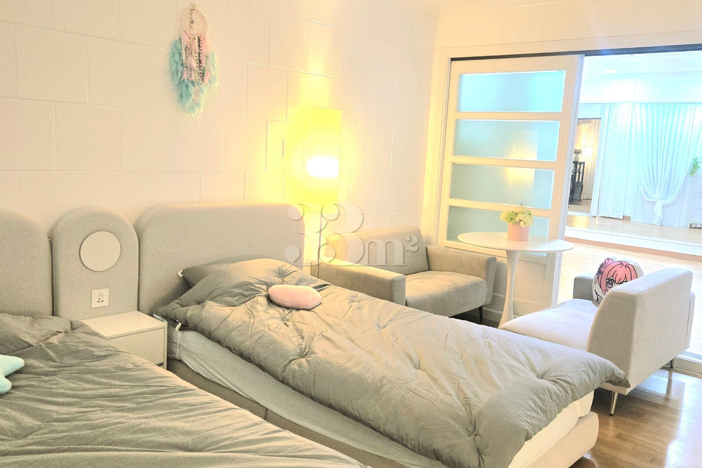 Spacious, pristine room (no noise from floors 2th image