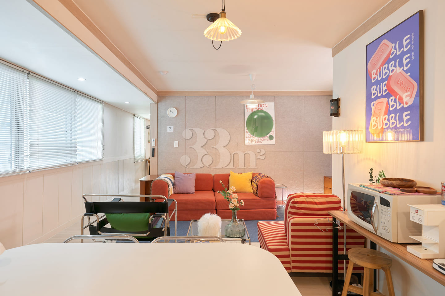 3 Bedrooms / 2 Bathrooms / Parking / Convenie 0th image