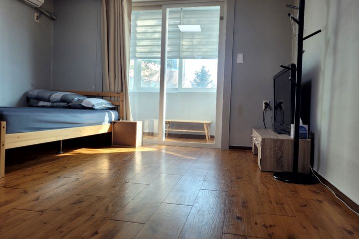 Room 203 2th image