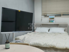 Newly built property right next to Sillim Sta 2th image
