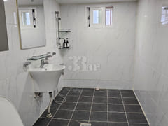 A lovely, well-appointed home 15th image