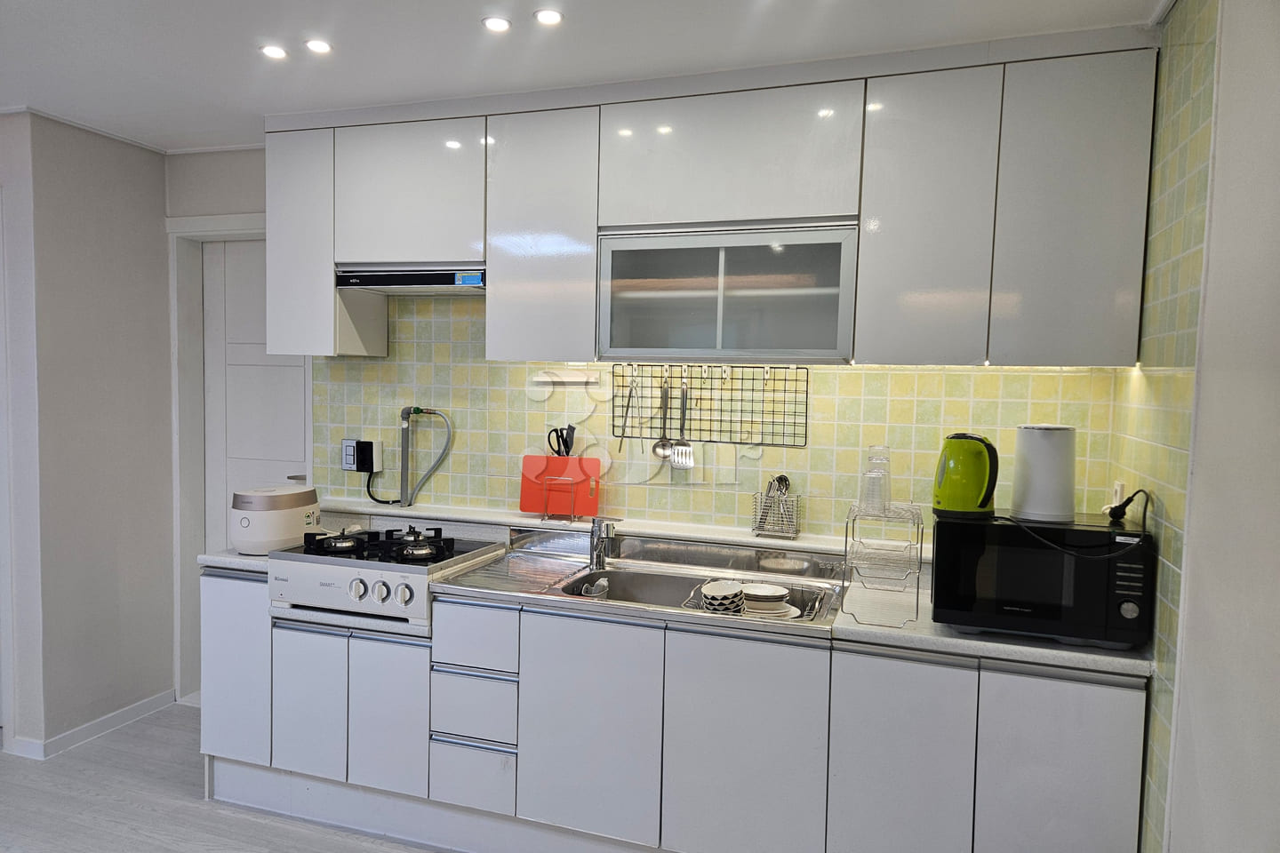 Three-room apartment near Machi Square 1th image
